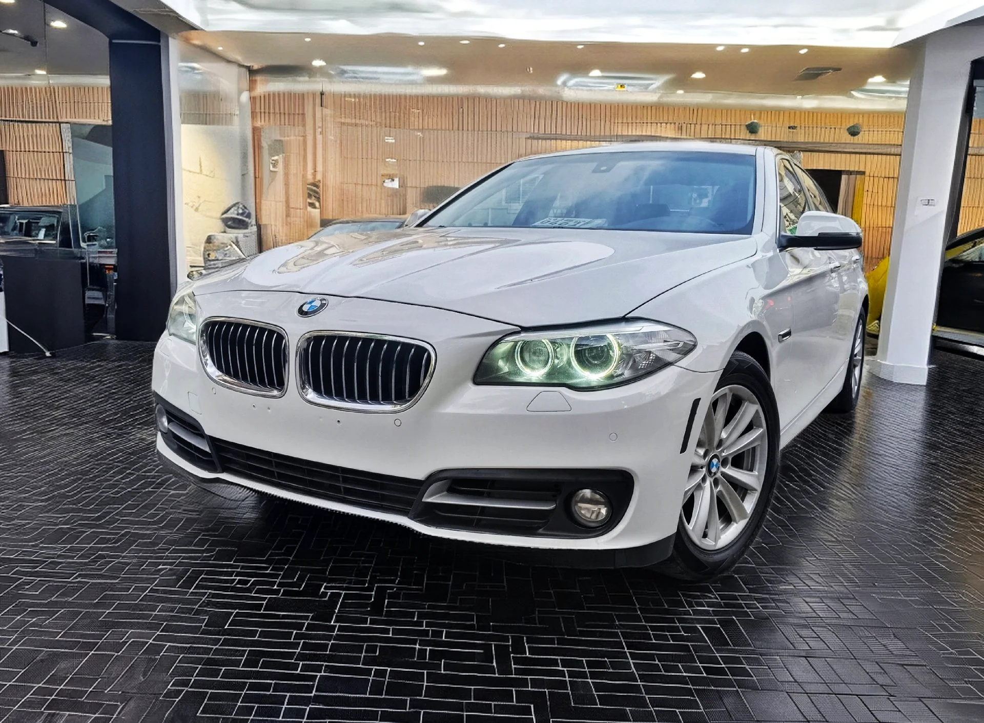 2016 بي_إم_دبليو 528 - Used - damascus - Photo 3