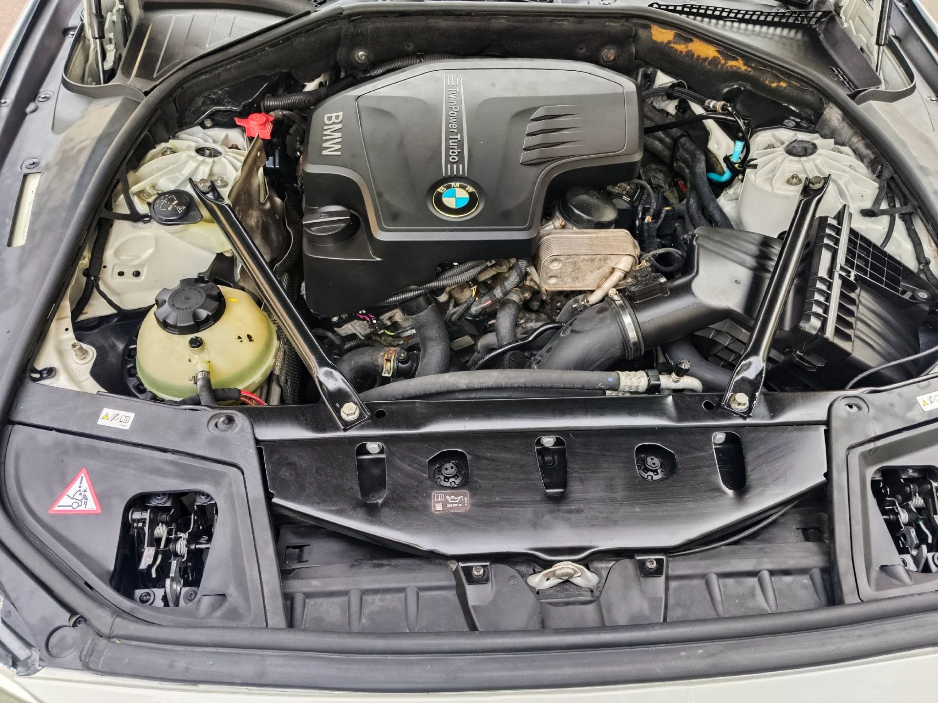 2016 بي_إم_دبليو 528 - Used - damascus - Photo 11