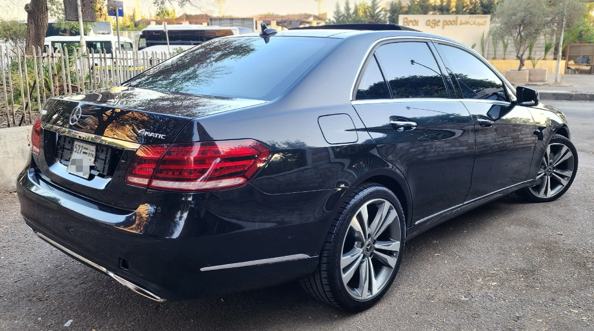 2015 مرسيدس_بنز e 400 - Used - damascus - Photo 2