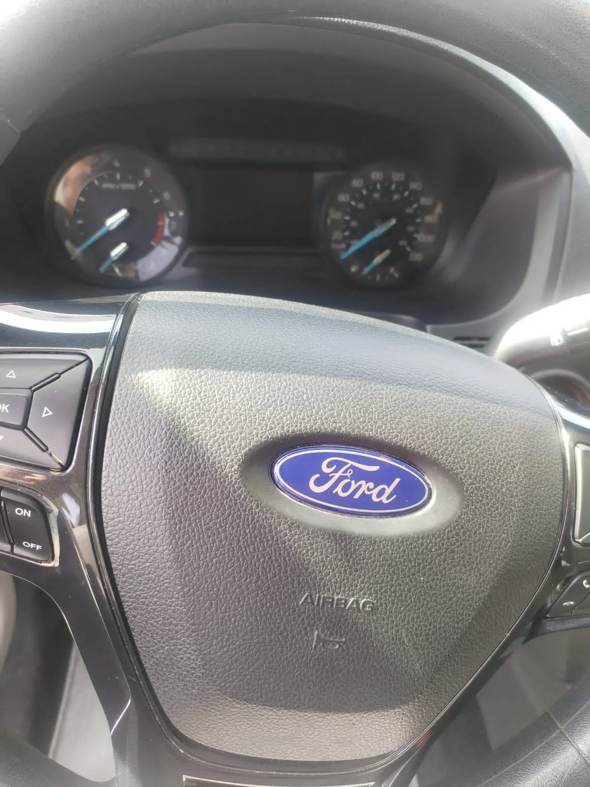 2018 فورد nbx - مستعمل - أبو ظبي - صورة 5